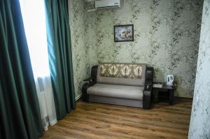 Фотография 12 из 16 - Отель "Три сосны" в центре Феодосии